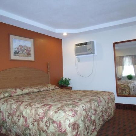 Woodlawn Hills Motel Henderson Εξωτερικό φωτογραφία