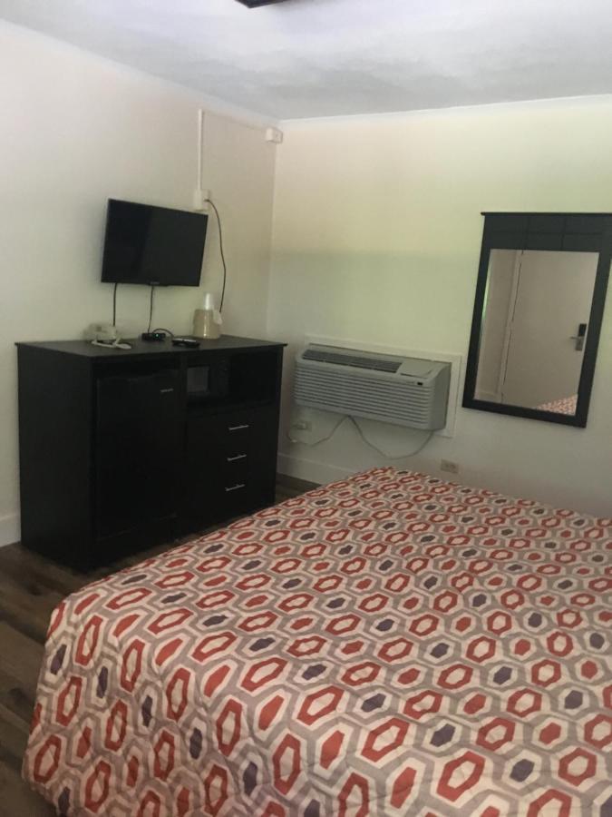 Woodlawn Hills Motel Henderson Εξωτερικό φωτογραφία