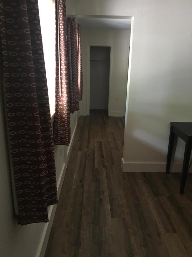 Woodlawn Hills Motel Henderson Εξωτερικό φωτογραφία