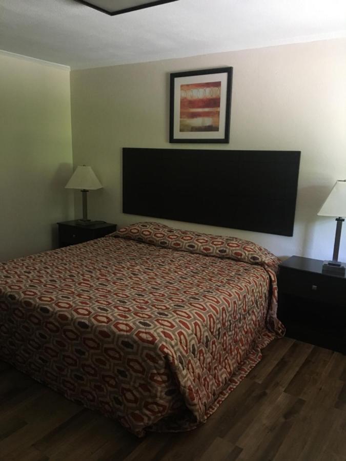 Woodlawn Hills Motel Henderson Εξωτερικό φωτογραφία