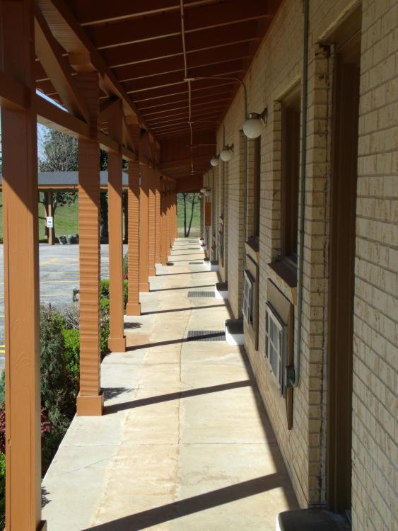 Woodlawn Hills Motel Henderson Εξωτερικό φωτογραφία